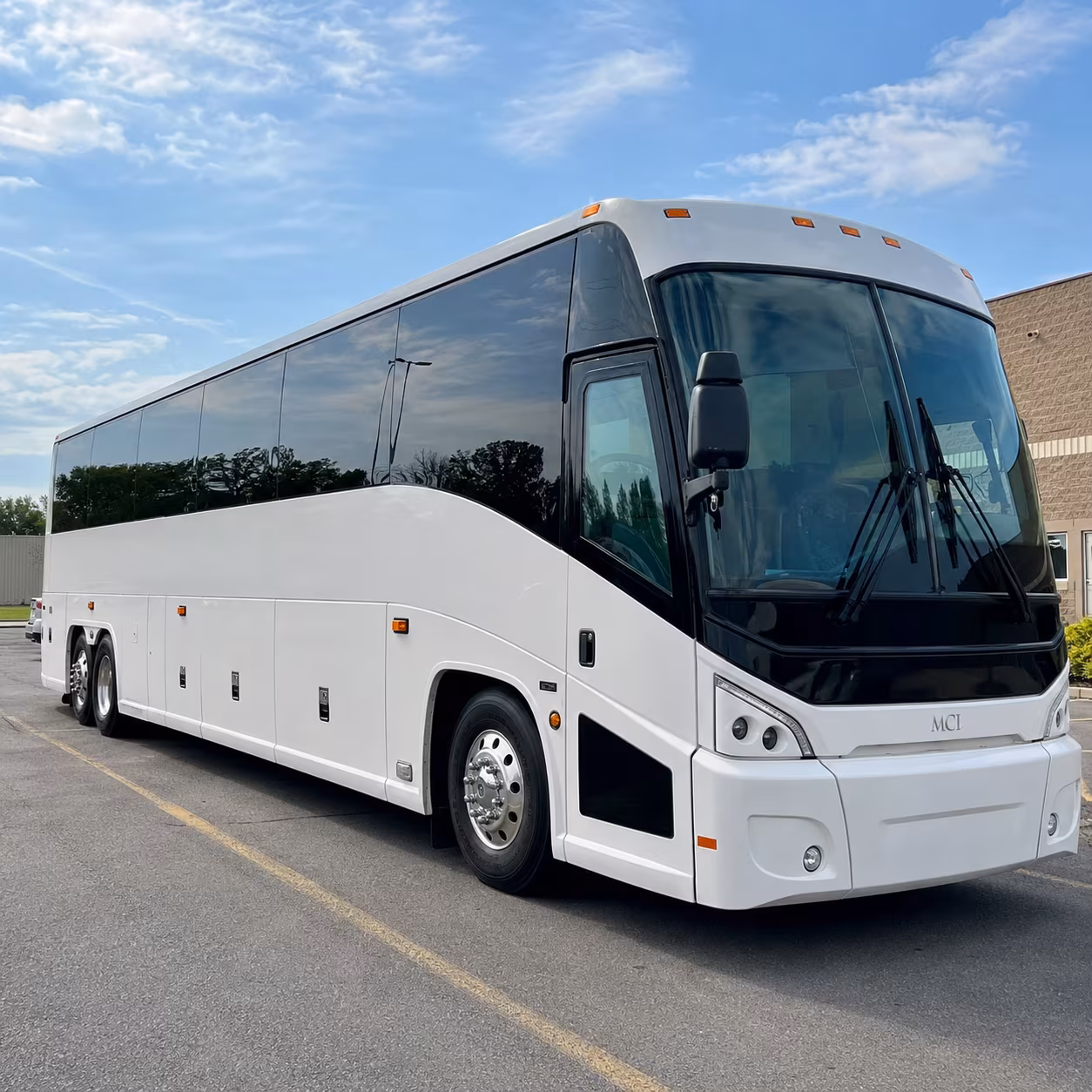 employee shuttle buses for yakima valley agricultural and food industry companies