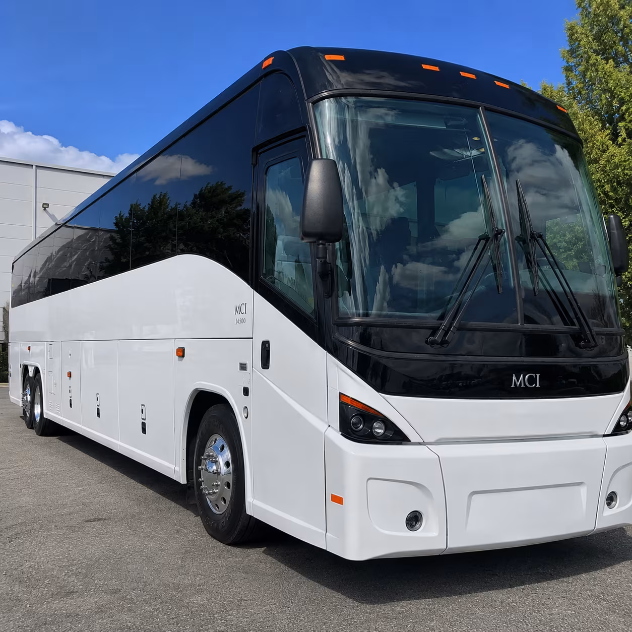 employee shuttle buses to yakima s industrial corridor on ahtanum road